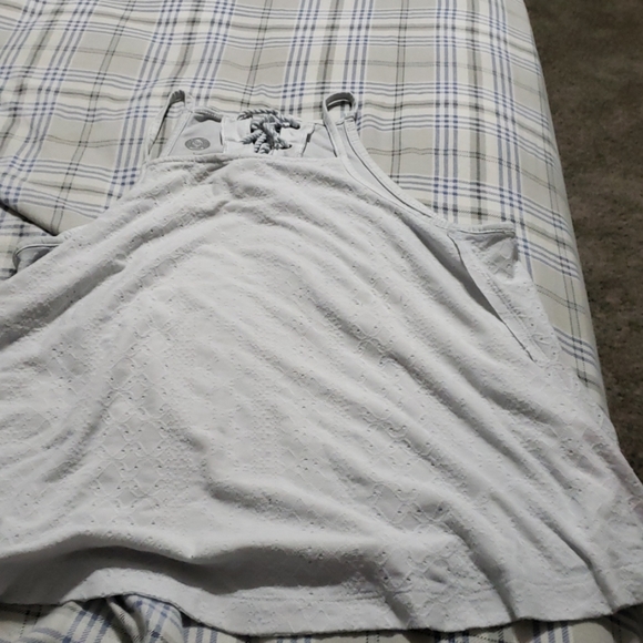 Top - Picture 2 of 4